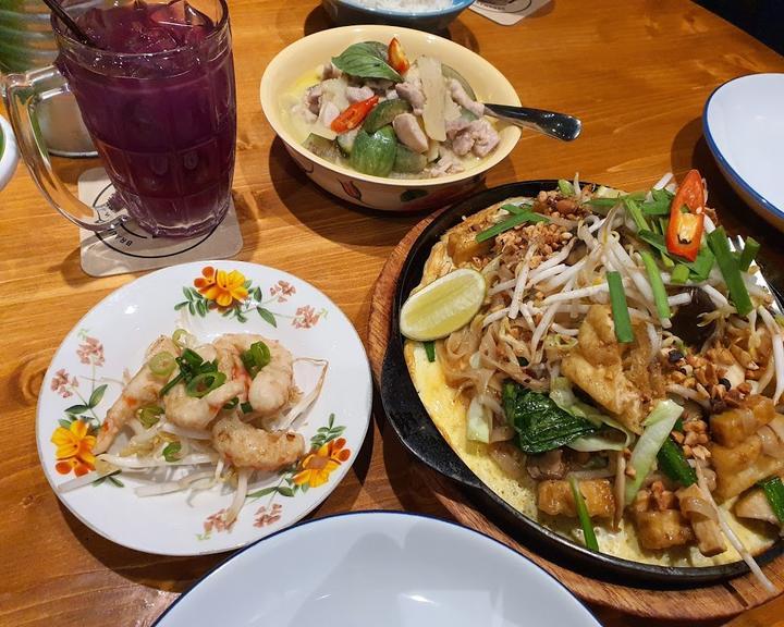 SOI 39 - Thai Street Food